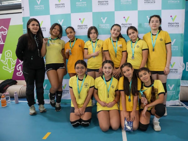 Una extraordinaria jornada deportiva vivieron nuestros voleibolistas más pequeños