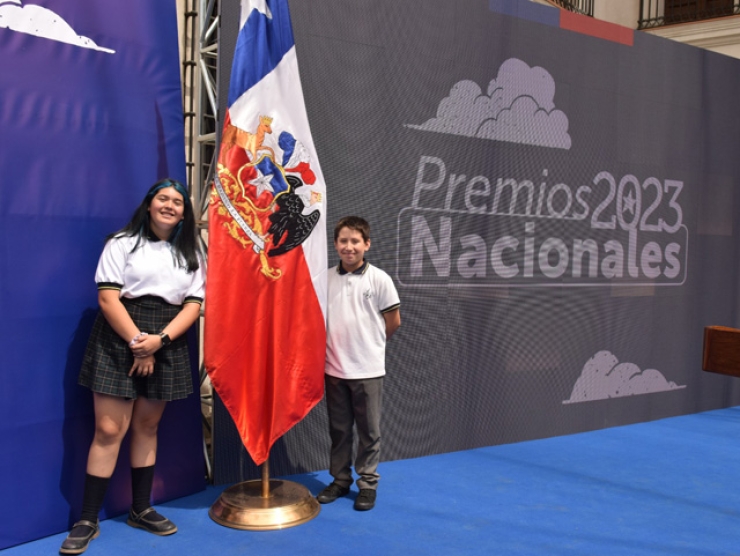 Jóvenes Talento en Robótica del Colegio Bicentenario Antártica Chilena son reconocidos por el Presidente de la República